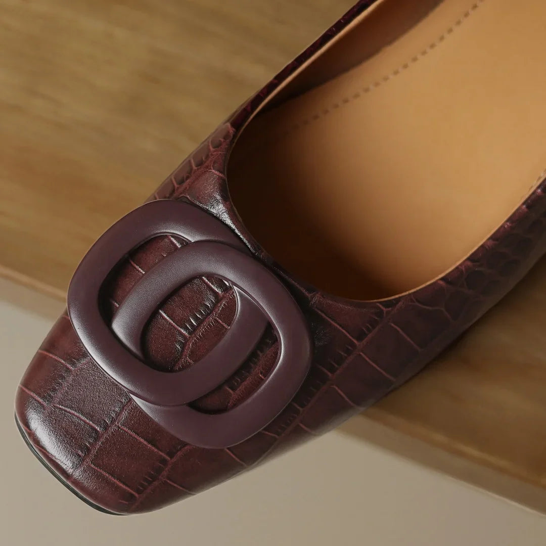 Escarpins à Talon Bas en Cuir avec Boucle